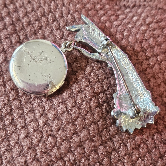 Beautiful Vintage Costume Lady Hand Jewelry Brooch - Picture 4 of 4
